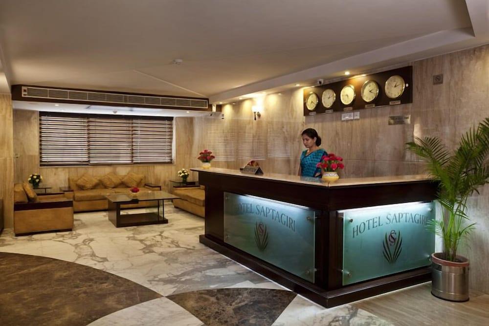 Hotel Saptagiri Yeni Delhi Dış mekan fotoğraf